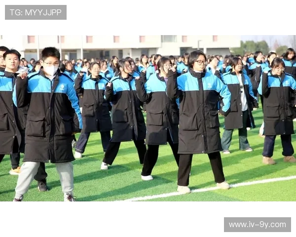 以校园早训足球为核心打造学生全面发展与青春活力融合的新模式